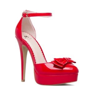 Red Kerrigan Madison by Shoedazzle platform heels, size 6.5